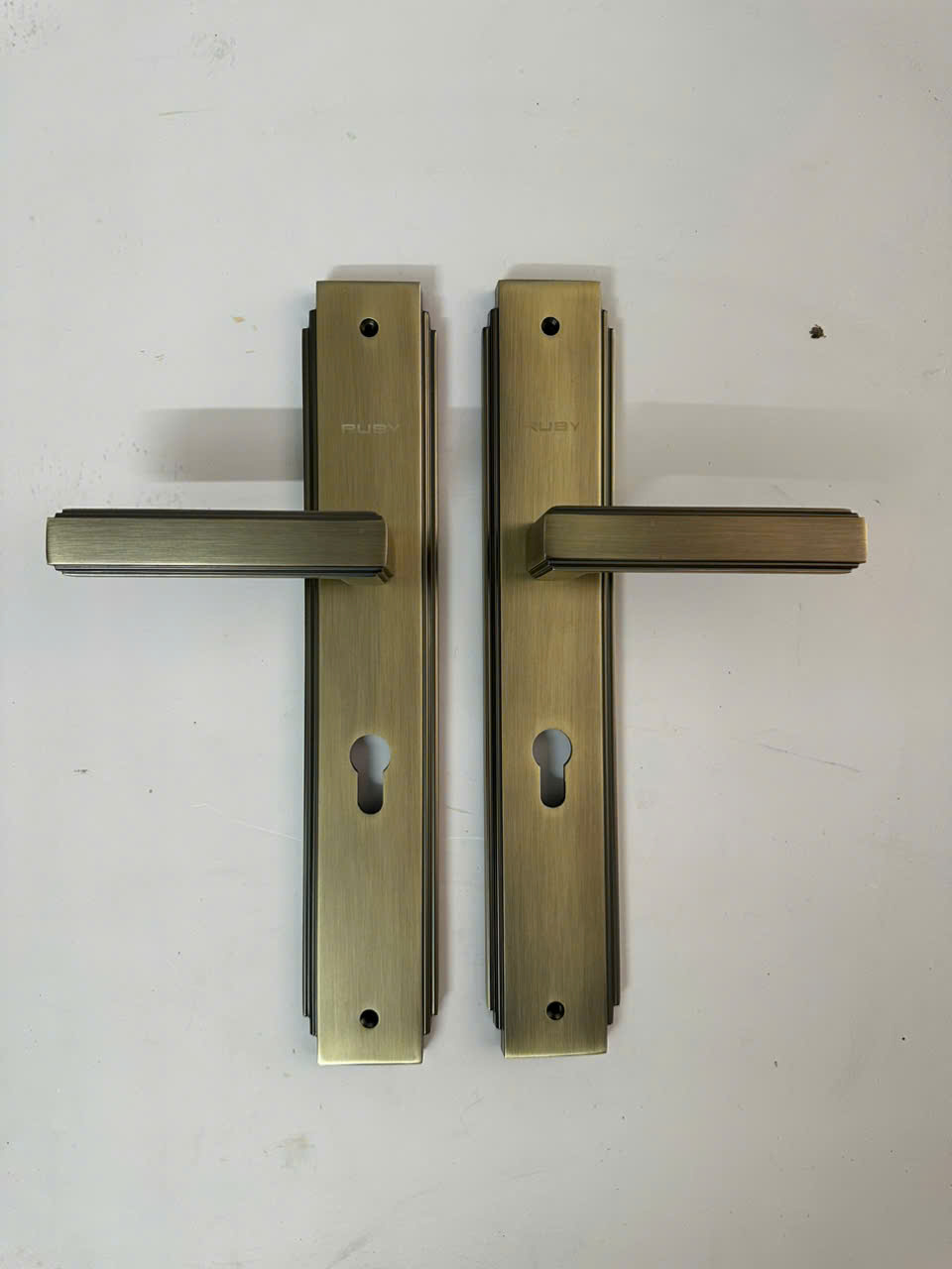 Khoá tay gạt HK đồng RB- 85 HKR